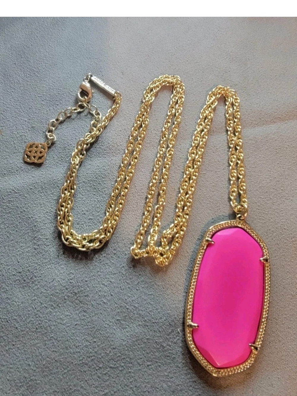 Kendra Scott Reid Gold Chain Necklace with Hot Pink Pendant